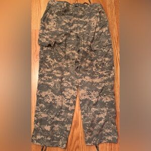 Army Combat Uniform Pants size M-Short